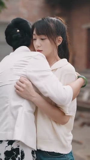 烛光里的妈妈(95集) 烛光里的妈妈(95集)太解气了
