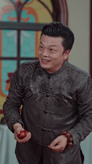 我在人间摆地摊(65集) 我在人间摆地摊(65集)类似的短剧