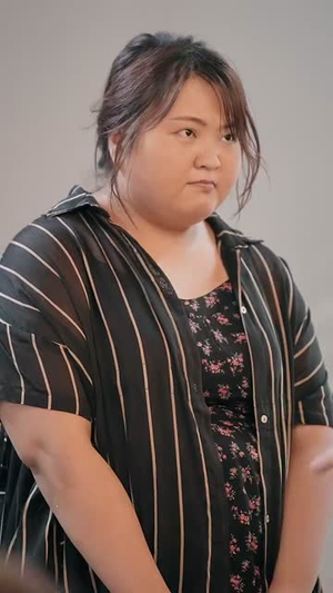 丑女逆袭(33集) 丑女逆袭(33集)演员名演的短剧