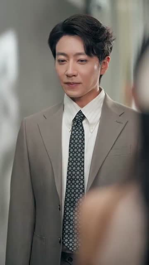 总裁他每天都想复婚(99集) 总裁他每天都想复婚(99集)半夜躲在被窝里哭