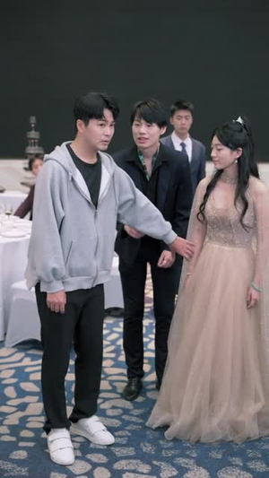 脱掉外卖服后势利女友哭着求原谅(64集) 脱掉外卖服后势利女友哭着求原谅(64集)打怪升级